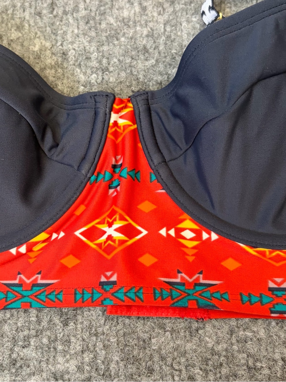 Roxy Red and Navy Tribal High-Waist Bikini Set TOP Sz L BOTTOM Sz S - Picture 8 of 15